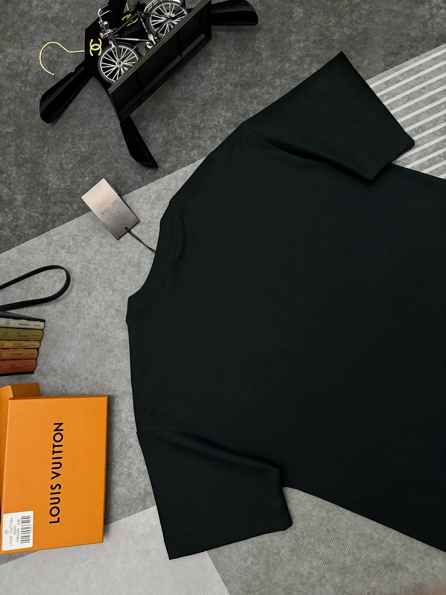 Arcteryx T 【Arcteryx ， 】 New Arrival ， Premium Versatile ， Same Style Arcteryx ， Logo ， 、 、 、 ， Logo ， 。 ◦ ARC'TERYX ， ， 。 ， ， 。 ， 。 ， ， ！！ Sizes：S、M、L、XL、XXL